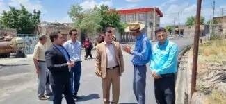بازدید بخشدار کندوان از اجرای اسفالت اونلیق